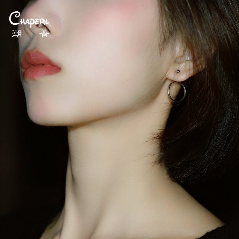 Stud Female Cool Handsome Dark Series Simple Circle Temperament Short Hair 2022 New Trend 925 Silver Circle Circle Earrings 2022