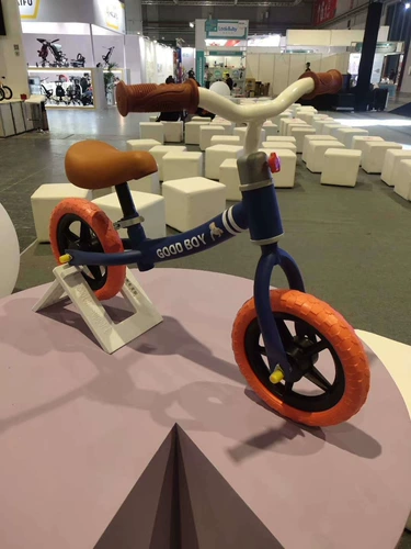 Детский беговел, ходунки, регулируемый двухколесный велосипед с педалями для уличного катания, 2-6 лет