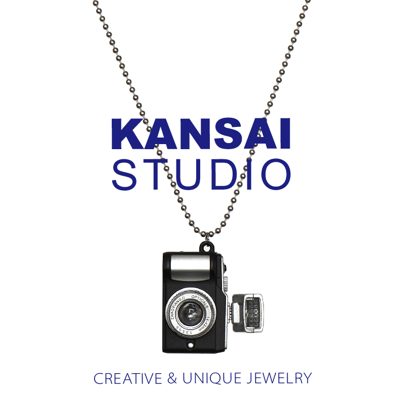 KANSAI self-made Japanese hip-hop flash retro camera SLR necklace soil cool bunny pendant sweater chain