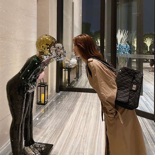 Цепь, вместительная и большая сумка на одно плечо, в стиле Шанель, на цепочке, популярно в интернете