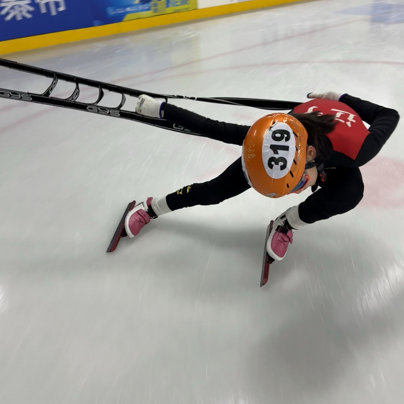 Speed Skating Hand Grips Training Belt with Ice Wheel Curve Traction Rope to Improve Shoulder and Hip Stability, Eight-Hole Fabric Belt