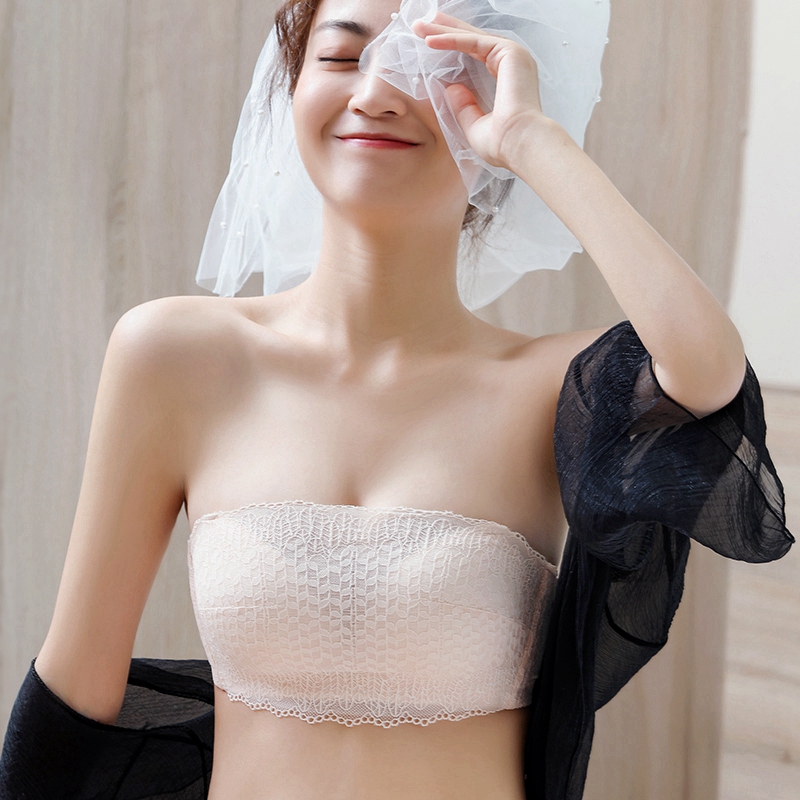 No shoulder strap lingerie suit Female thickened small chest flat breasted plethora of anti-slip trowel-type invisible wrap bra bra cover