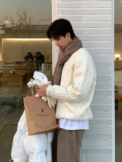 Scarf for boys in autumn and winter thickened Korean atmosphere birthday gift warm couple long scarf for boyfriend