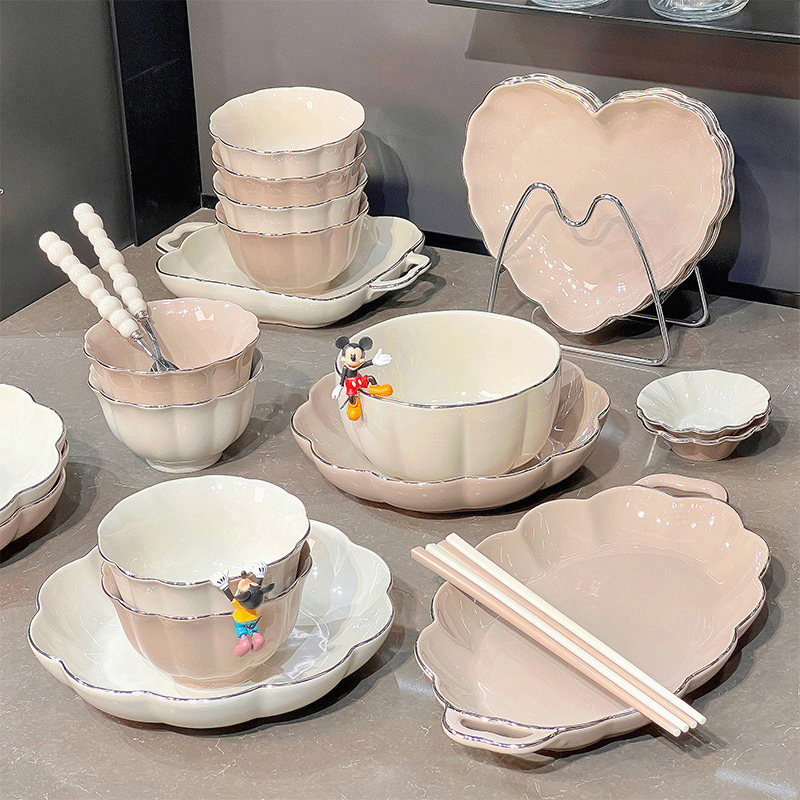 High-End Tableware Set 2026 New Model for Home Use, Cream-Style Rice Bowls, Chopsticks, Housewarming Bowls and Plates, Underglaze Color