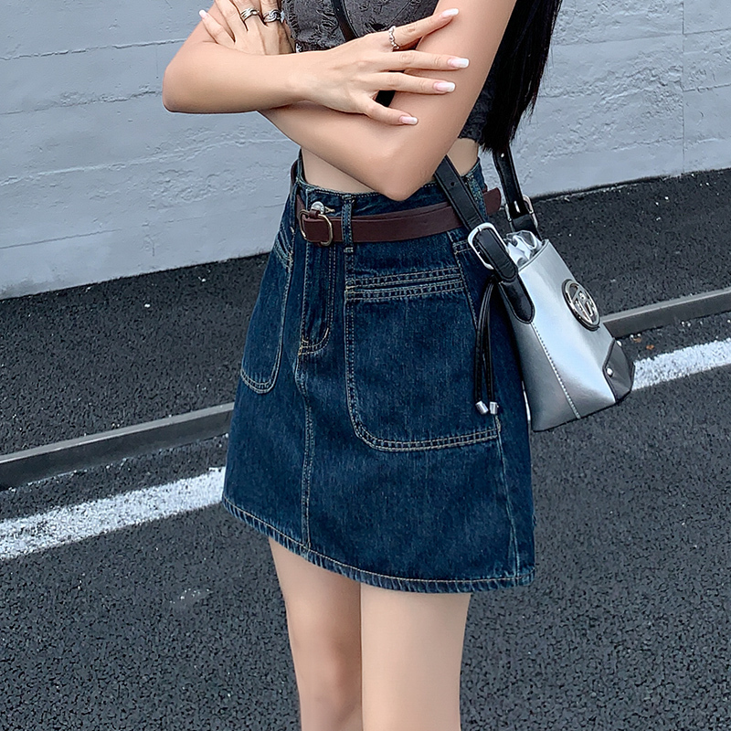 High-Waisted Denim Short Skirt for Women, Summer New Style 2026, A-Line, Hip-Hugging, Loose Denim, Anti-Exposure Denim Skirt High-Waisted Denim Short Skirt for Women, Summer New Style 2026, A-Line, Hip-Hugging, Loose Denim, Anti-Exposure Denim Skirt