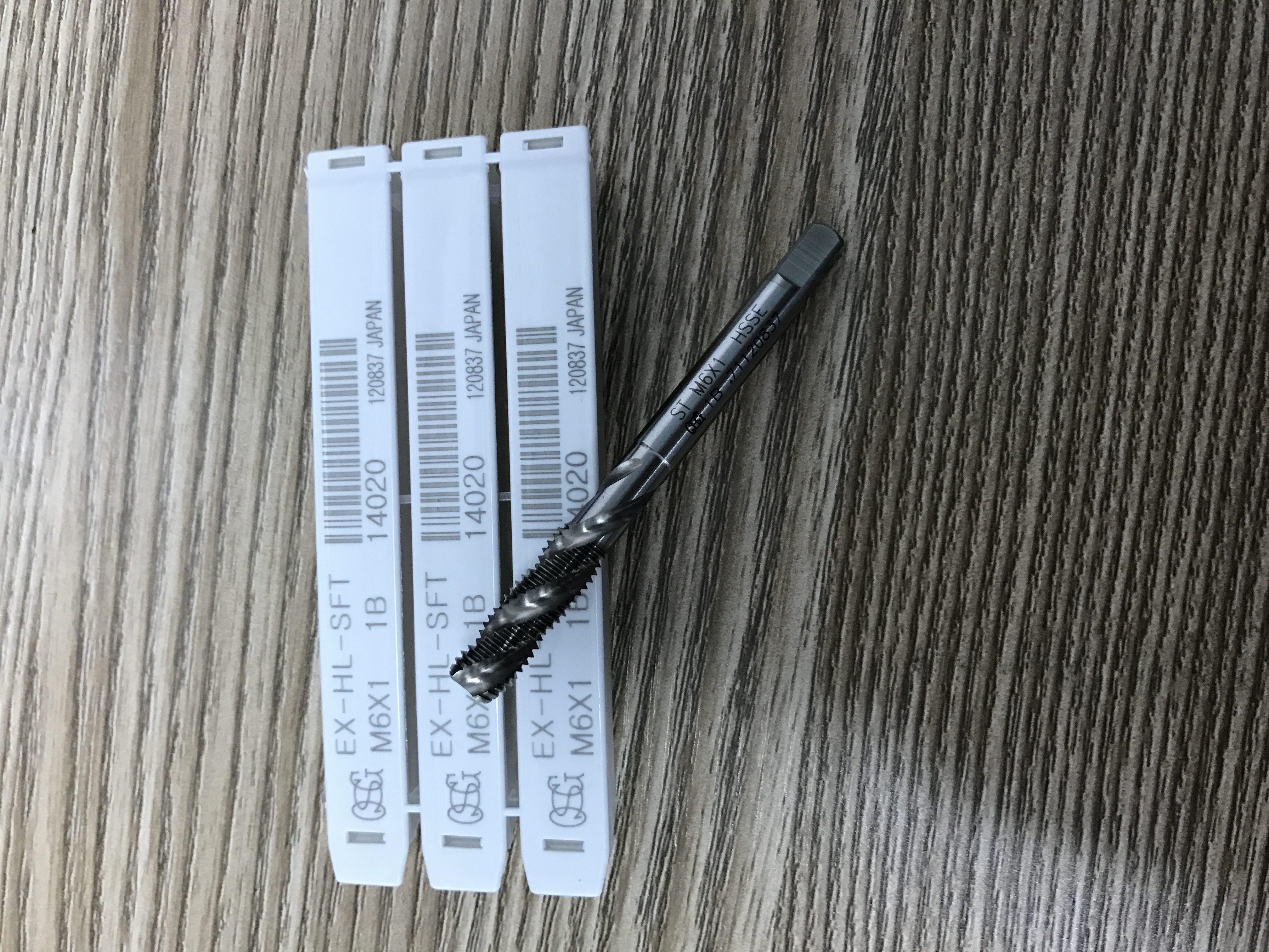 Japan OSG US-made thread UNC2-566-328-321 4-205 163 8 braces screw screw tap