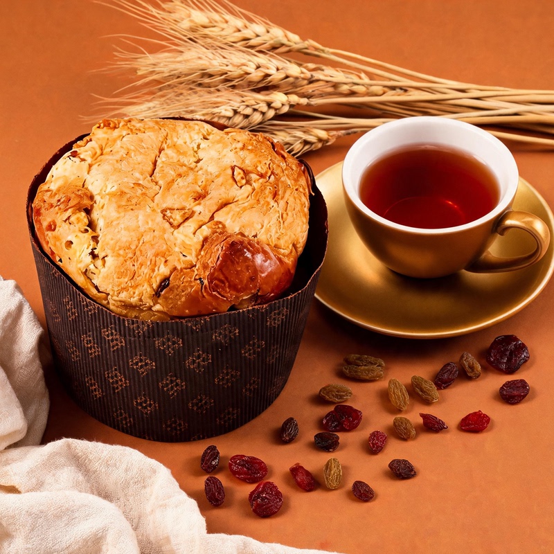 Shengwu Italian Traditional Panettone Christmas Cake Breakfast Deliciously Tasty Fruit Bread with Alcohol-Infused Dried Fruit Filling