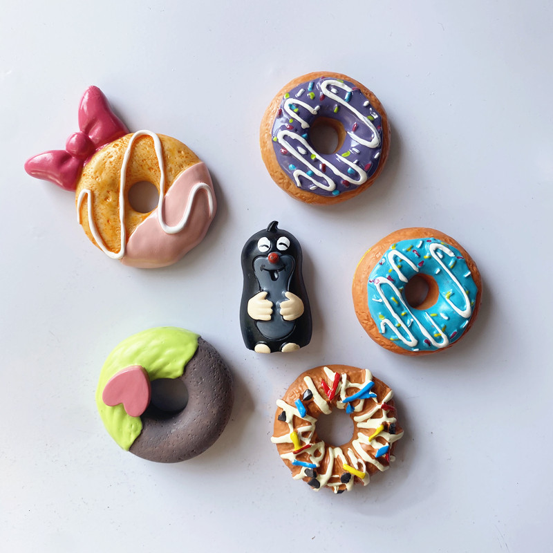 (4) Creative emulation candy doughnut creative solid resin magnetic refrigerator sticker home decoration
