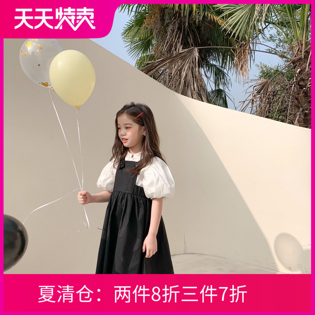 Girls Korean version of Western style two-piece suit 2022 spring and autumn new baby girl white shirt holding baby bag two-piece dress trend