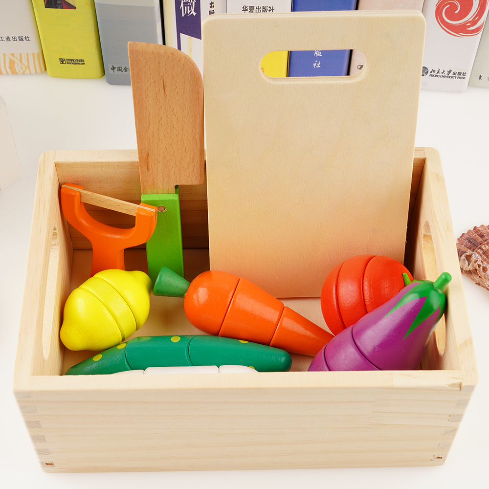 Wooden magnetic vegetables and fruits cut Le cut fruit toys cut look at boys and girls dress up wine set