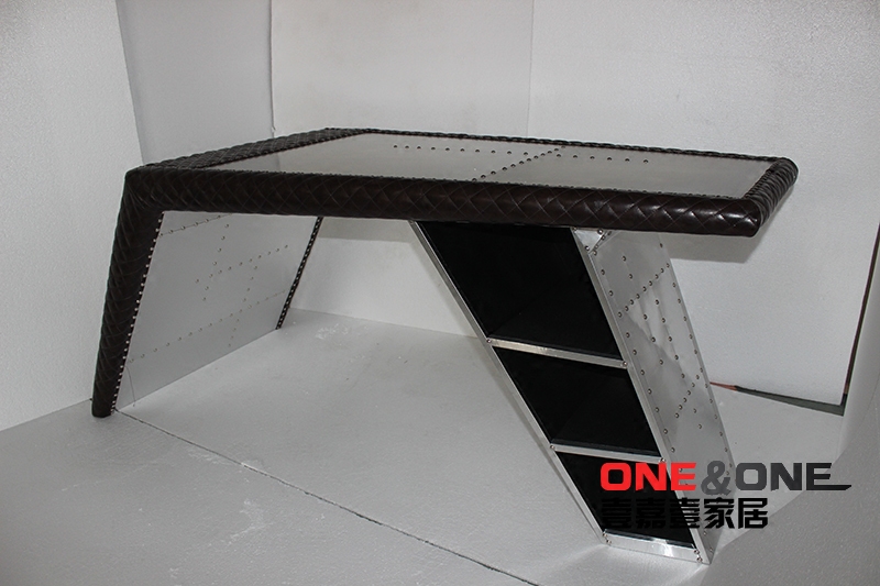 Industrial Doing Old Retro Furniture Desk Office Desk Original Designer Aluminum Leather Desk Computer Desk