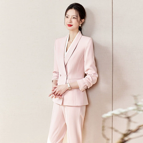 Розовый пиджак классического кроя, комплект, дизайнерские штаны, классический костюм, тренд сезона