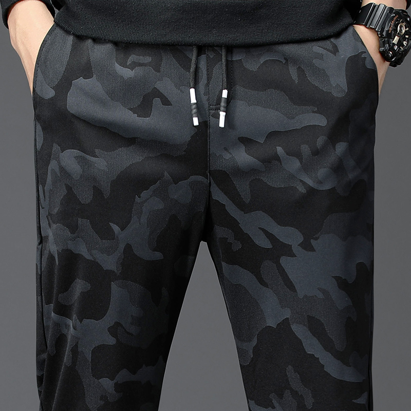 Men's Camouflage Pants with Tapered Cuffs, Loose Fit, Fleece-Lined Sweatpants, Trendy Brand, Slim Fit Joggers, Thickened Winter Pants
