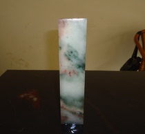 Guilin Longsheng chicken blood jade rough stone seal 3 9-3 9-18 3CM weighs 801 grams