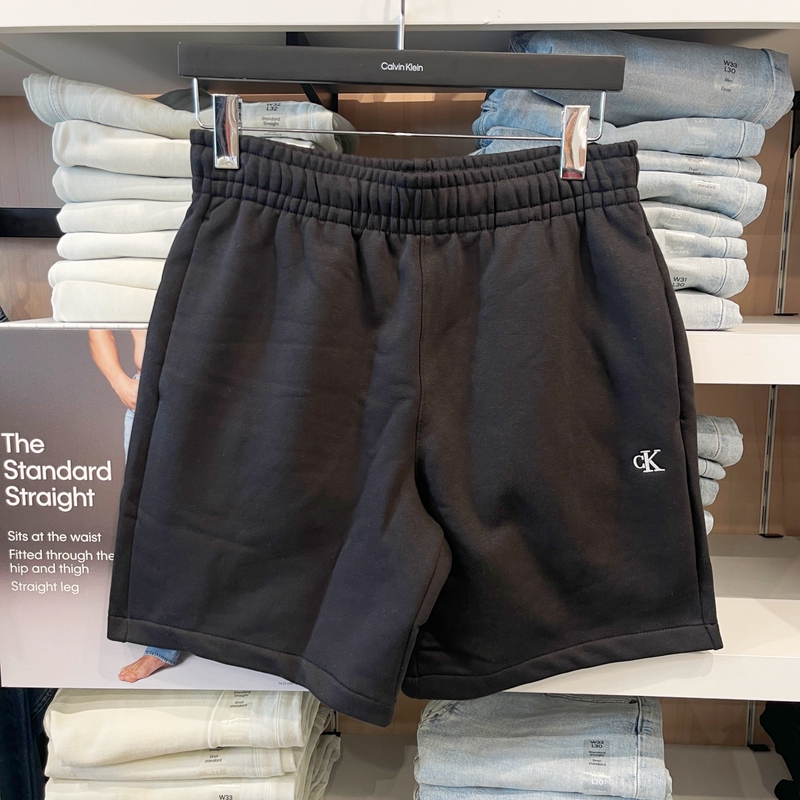 2026 Summer New Ck Calvin Klein Men's Casual Versatile Logo Embroidered Knitted Sweatpants Shorts 2026 Summer New Ck Calvin Klein Men's Casual Versatile Logo Embroidered Knitted Sweatpants Shorts