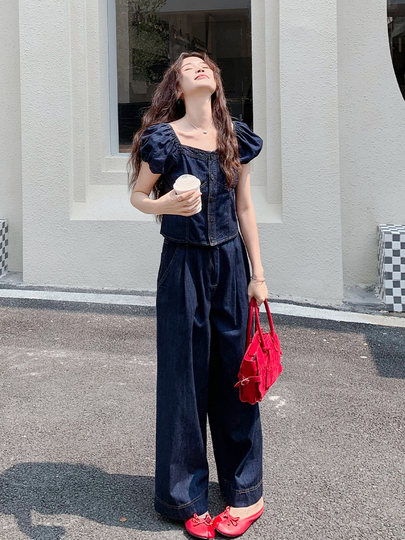 深蓝色港风复古牛仔套装女2025夏季设计感泡泡袖上衣阔腿裤两件套