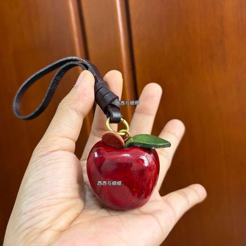 Thickened Cowhide Hand-Polished Apple Bag Pendant Keychain Accessory Bag Pet Backpack Accessory Fruit and Vegetable Key Accessory Thickened Cowhide Hand-Polished Apple Bag Pendant Keychain Accessory Bag Pet Backpack Accessory Fruit and Vegetable Key Accessory