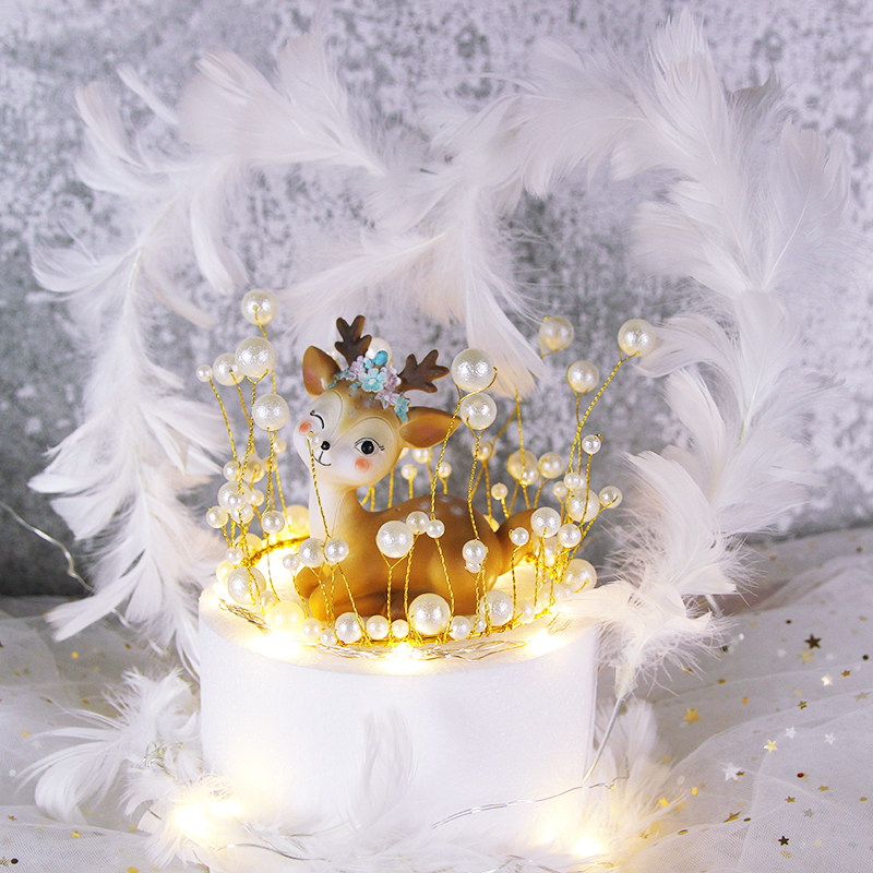 Baking cake decoration decoration white pearl crown sika deer cake decoration handmade beaded crown crown