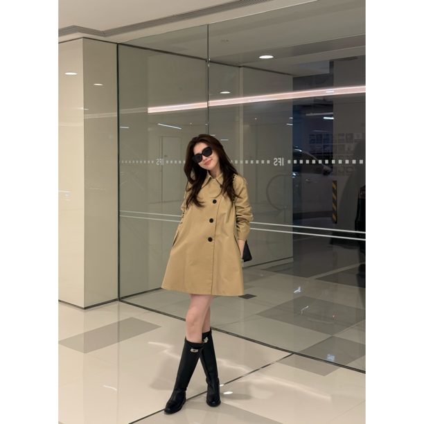 Li Xiangxiang Elegant Trench Coat Petite High-Density Glossy Casual Loose Khaki Cape Trench Coat Jacket for Women