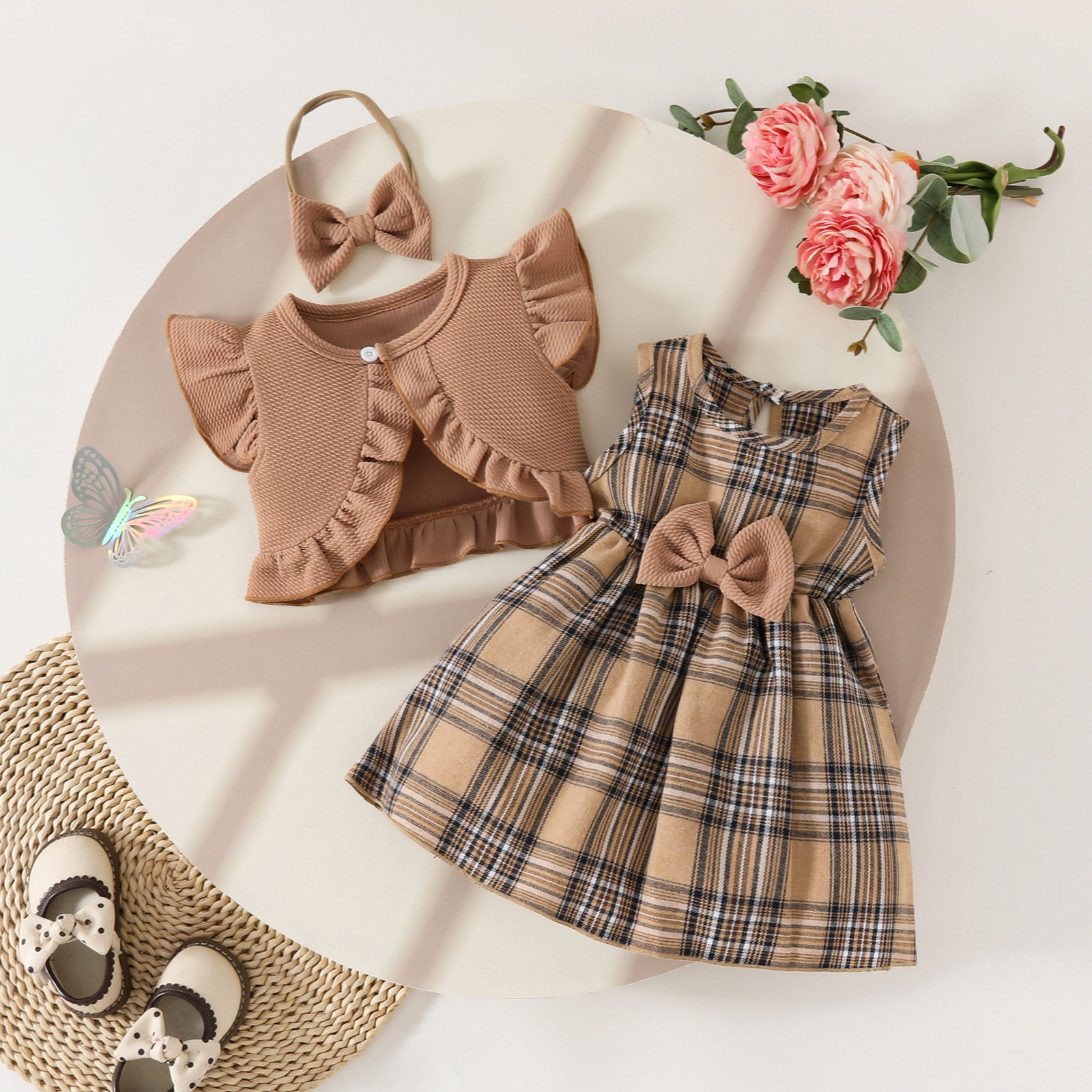 Летнее детское платье-костюм KIKOBABY, короткое пальто с оборками без рукавов, клетчатое платье с бантом Изображение 1