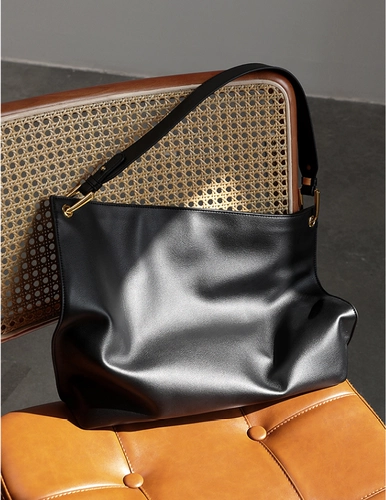 Корейский 2023 Ниша Независимая дизайнерская мода и отдых, мягкая кожаная на кожаное плечо на косое наклонное