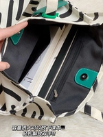 Молоко белое (основной цвет картин) Подарочный кулон и возьмите 24 -часовую доставку