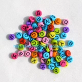 Аксессуар, детские аксессуары, акриловый браслет из бисера ручной работы, бусины с буквами, раннее развитие, английские буквы