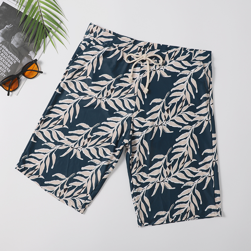 Men's beach pants are loose and not tight for surfing seaside elastic drawstring can be launched into the water to prevent embarrassment five-point men's swimming trunks