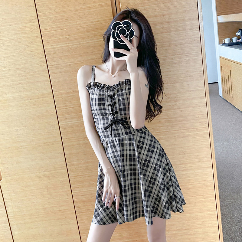 Plaid small fresh and conservative student small chest cover belly slimming 2021 new hot spring swimsuit female summer seaside ins