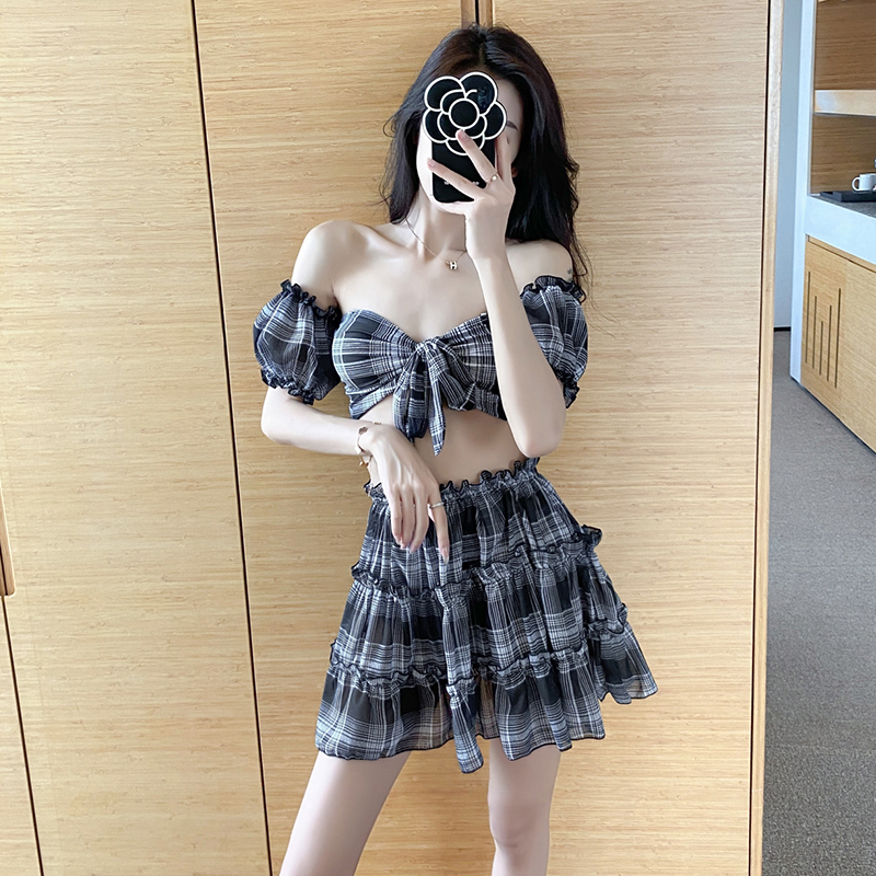 Korean ins net red fairy fan sexy small chest gathered to cover belly and look thin 2021 new hot spring swimsuit female summer