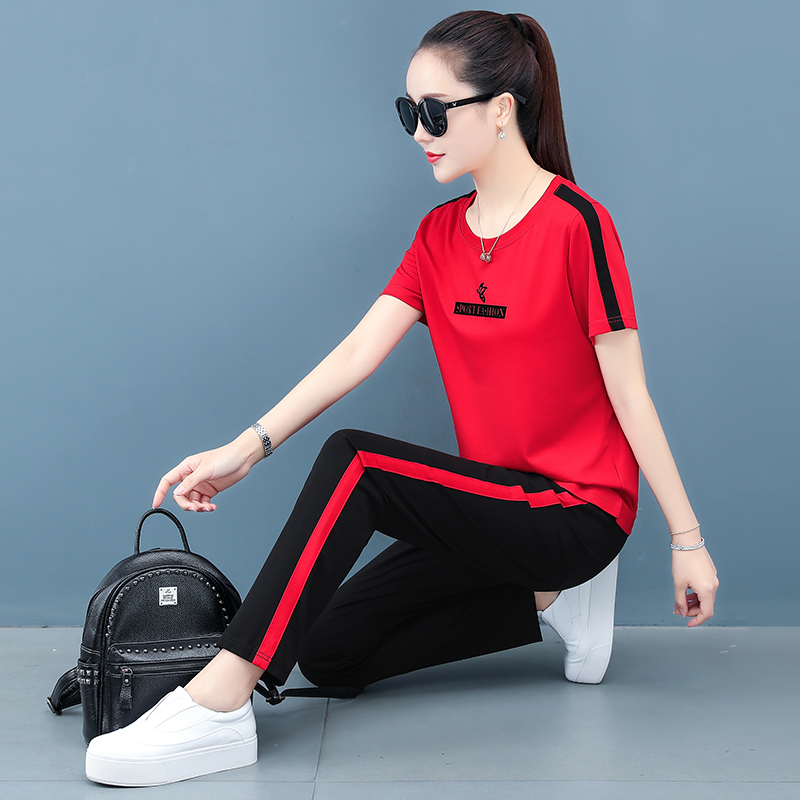 Casual cotton sports kit female gas short sleeve two pieces 2022 summer dress new fashion mother suit nine pants
