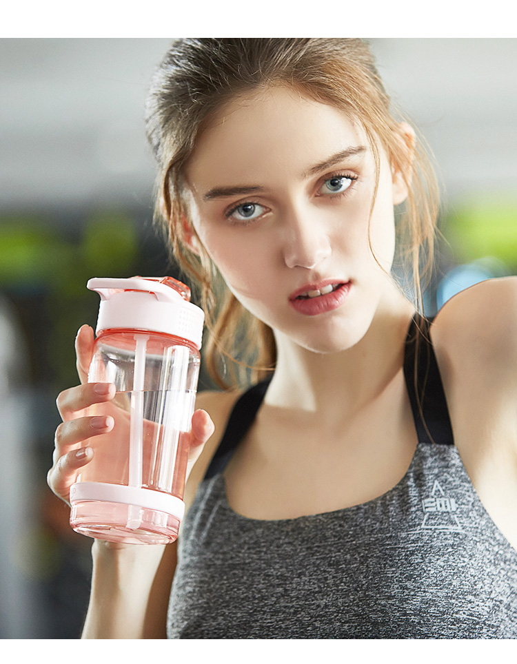 Cốc nhựa cầm tay đơn giản cốc rơm người lớn cô gái trái tim nữ sinh viên thể thao cốc cá tính dễ thương cốc tay - Tách bình giữ nhiệt có nhiệt độ