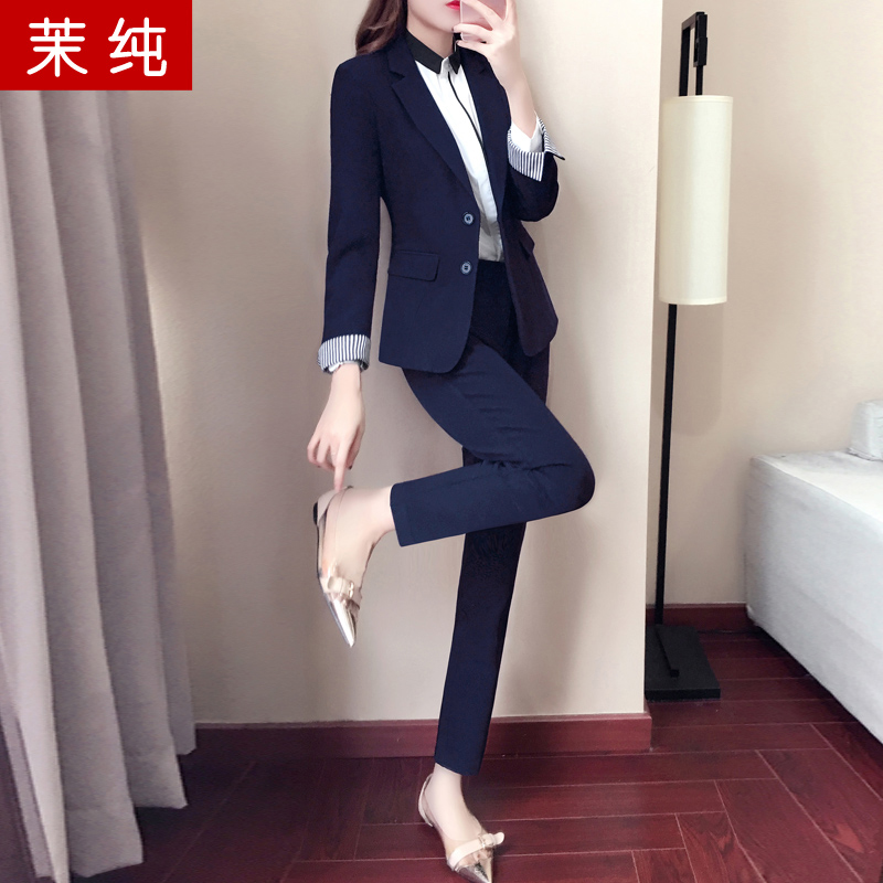 Tailleur femme - Ref 3244339 Image 2