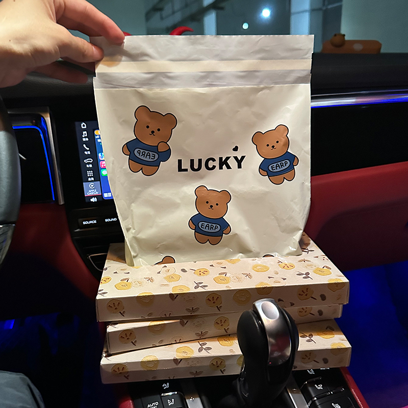 Non-Marking Bear-Shaped Car Trash Bag, Adhesive Car Trash Can, Foldable Trash Bin for Car Interior Storage