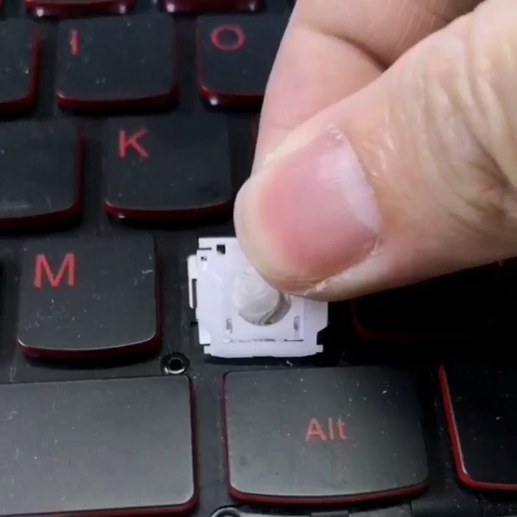键盘帽掉了还花200换整机？这个5块钱的“救命贴”真香了。