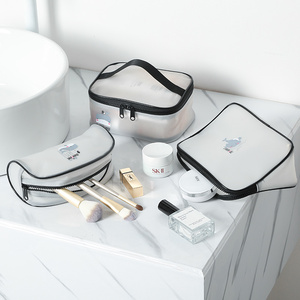 网红大容量透明化妆包便携防水ins