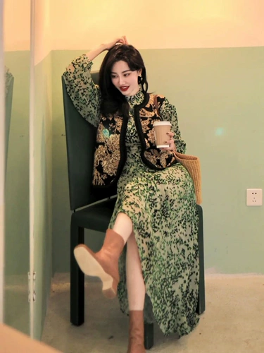 Весенний комплект, зеленое платье, 2023, в стиле Шанель, изысканный стиль, французский стиль, цветочный принт