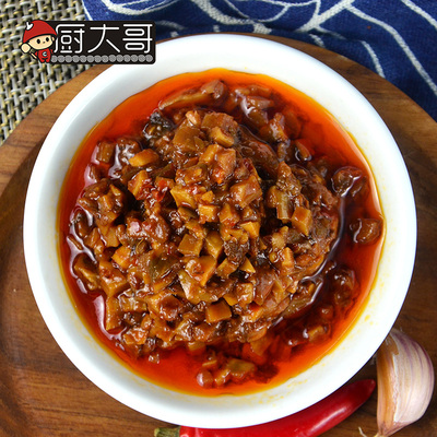 厨大哥拌饭酱220g香菇牛肉酱香辣牛肉拌面酱番茄牛肉下饭开胃酱菜