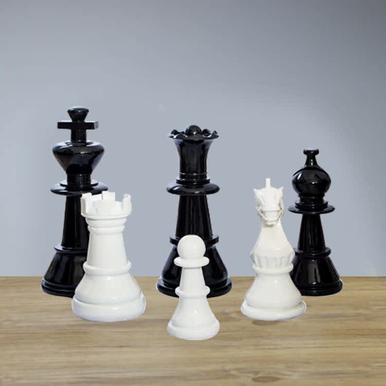 Chess Pieces in Stock, Fiberglass King and Queen, Real Estate Agency, Clothing Store, Photography Studio, Window Display Decorations