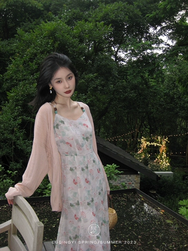 鹭青一 Шифоновое платье, ретро юбка, приталенный дизайнерский корсет, V-образный вырез, крой «рыбий хвост»