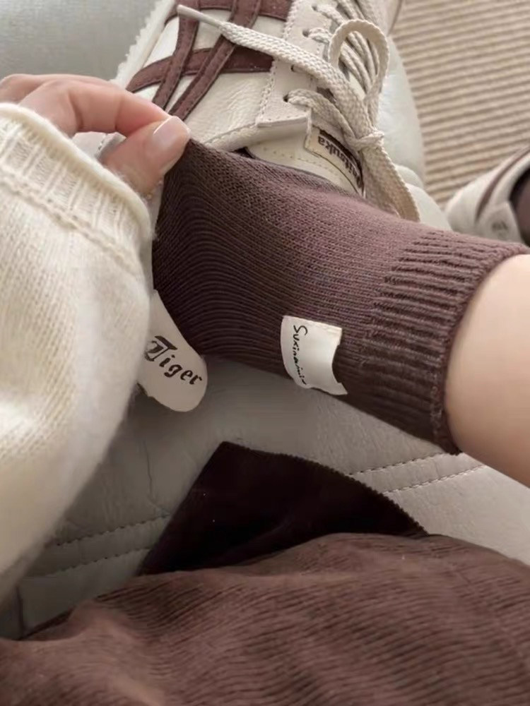 NICK SOCKS: SIMPLICITY TRUMPS EVERYTHING HEEL SEWING CLOTH LABEL SOLID COLOR PREPPY STYLE STUDENT LAZY STYLE