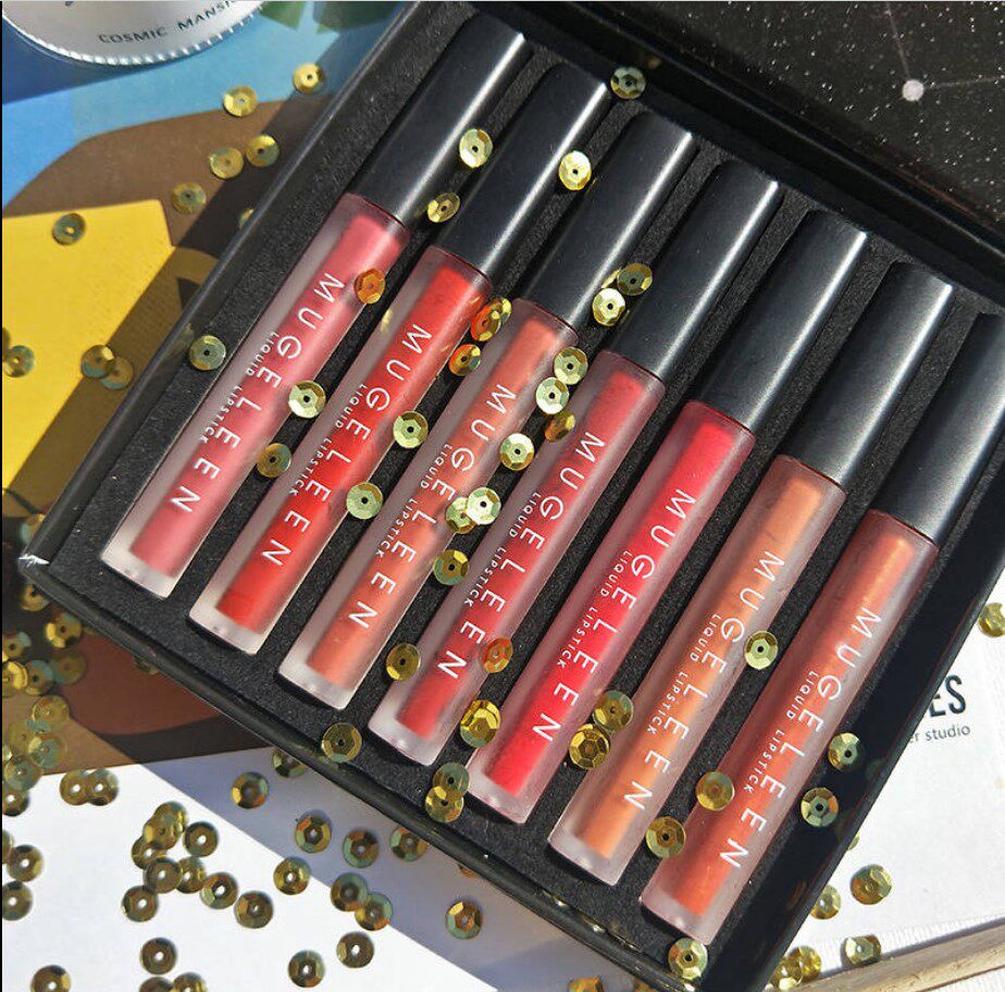 Li Jiaqi recommended ~ 7 clothes ~ French small crowd foggy face lip glazed suit students don't stick to the cup without falling color