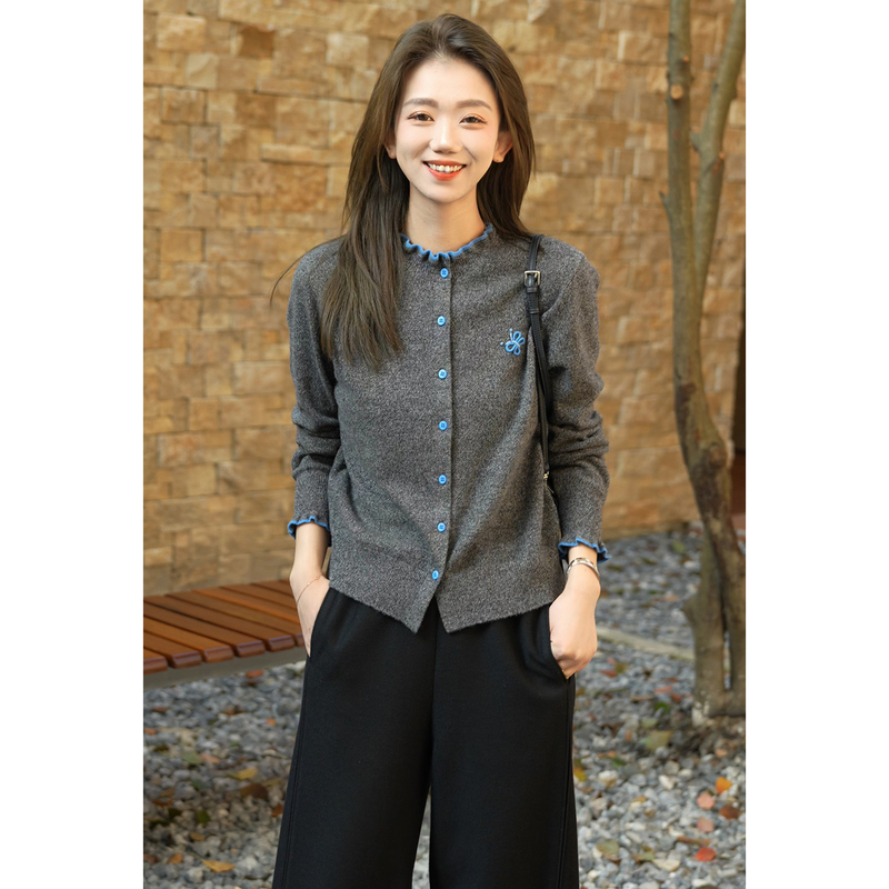 R H 【Cream Lake】 Vintage Classic Style Wool Color-Blocking Design Basic Niche Sweater 2539 R H 【Cream Lake】 Vintage Classic Style Wool Color-Blocking Design Basic Niche Sweater 2539