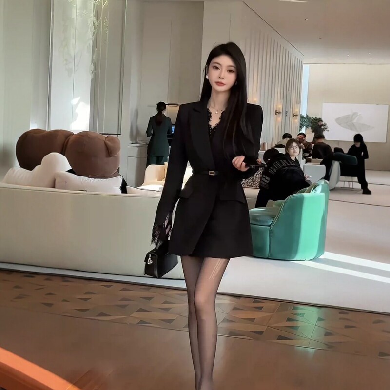 2026 Autumn New High-End Lace Patchwork Blazer Dress for Women, Elegant and Slim-Fit Waist-Cinching Suit Dress