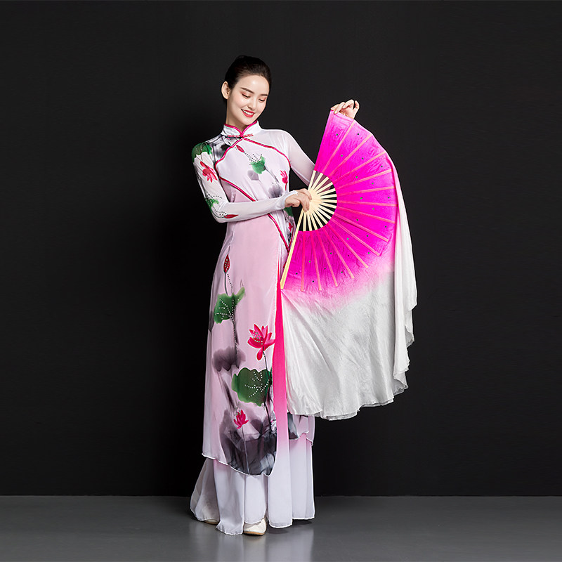 Real Silk Dance Fan Dancing Fan Lengthened Original Show Color Square Dance Fan Twisted Seedlings Song Fan Adult Performance Fan