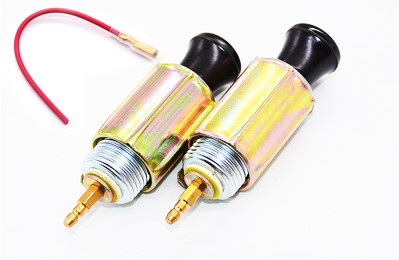 12V24V xe tải phổ quát xe nông nghiệp xe kỹ thuật xe thuốc lá ổ cắm điện nhẹ hơn - Âm thanh xe hơi / Xe điện tử loa ô tô cao cấp
