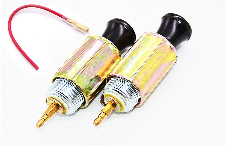 12V24V xe tải phổ quát xe nông nghiệp xe kỹ thuật xe thuốc lá ổ cắm điện nhẹ hơn - Âm thanh xe hơi / Xe điện tử