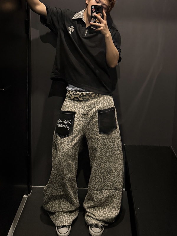 "Ueshima" Leopard Print Patch Pocket Design Jeans for Men and Women, Loose Casual Wide-Leg Scimitar Jeans