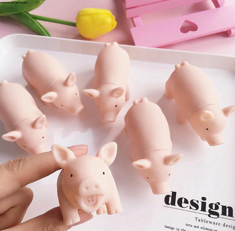 9.9 Japan cute cartoon mini pink pig doll rubber retro pig doll sound pig toy