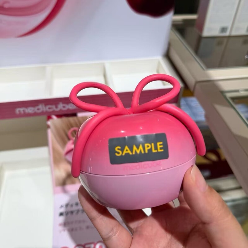 Zhang Yuanying's Same Style Medicube Cherry Bow Air Cushion Comb, Soft Bristles, Smooth Hair, Hair Care, Portable Comb
